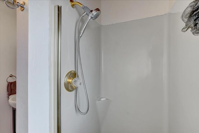 18263 Lake Forest Dr, Penn Valley, CA 95946