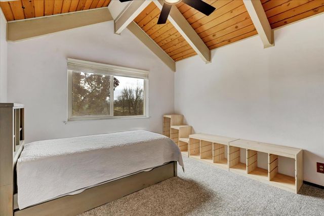 18263 Lake Forest Dr, Penn Valley, CA 95946