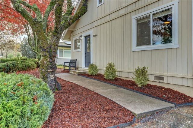 18263 Lake Forest Dr, Penn Valley, CA 95946