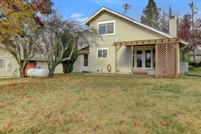 18263 Lake Forest Dr, Penn Valley, CA 95946