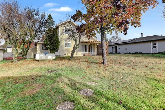 18263 Lake Forest Dr, Penn Valley, CA 95946