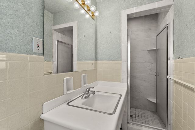 3401 Farmington Road, Lexington, KY 40502