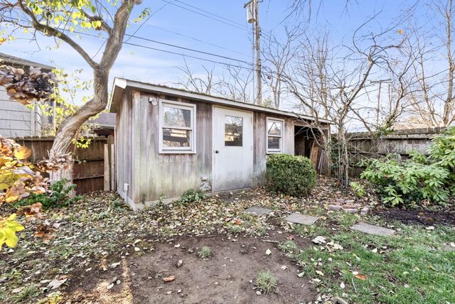 3401 Farmington Road, Lexington, KY 40502