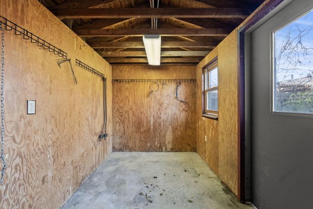 3401 Farmington Road, Lexington, KY 40502