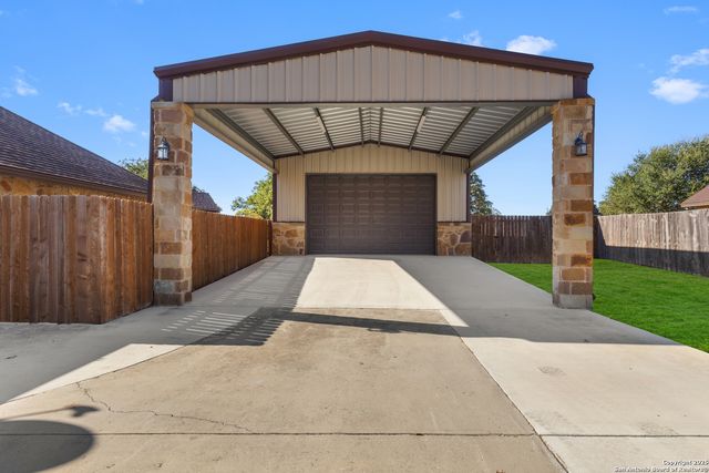 156 Vintage Ranch, La Vernia, TX 78121