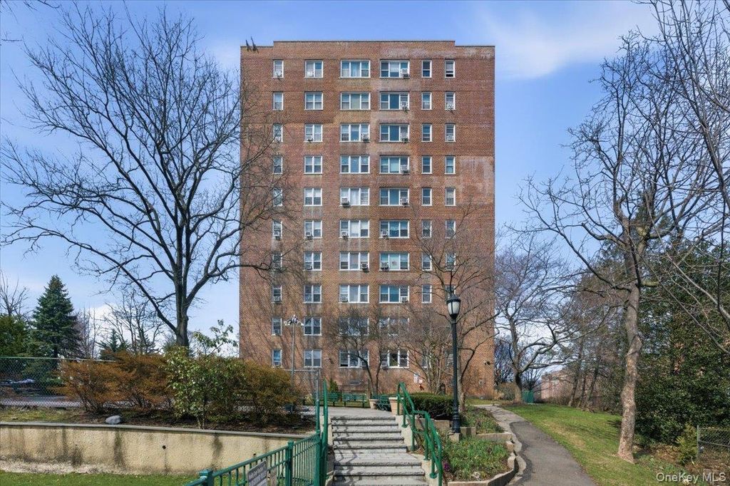 80 Knolls Crescent 6B, Bronx, NY 10463 — exterior