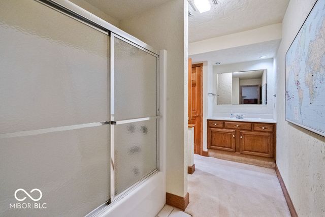 3264 Woodhaven Trail, Kokomo, IN 46902