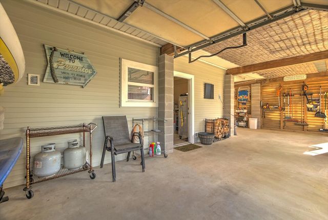 56 Tarpon Street, Bayou Vista, TX 77563