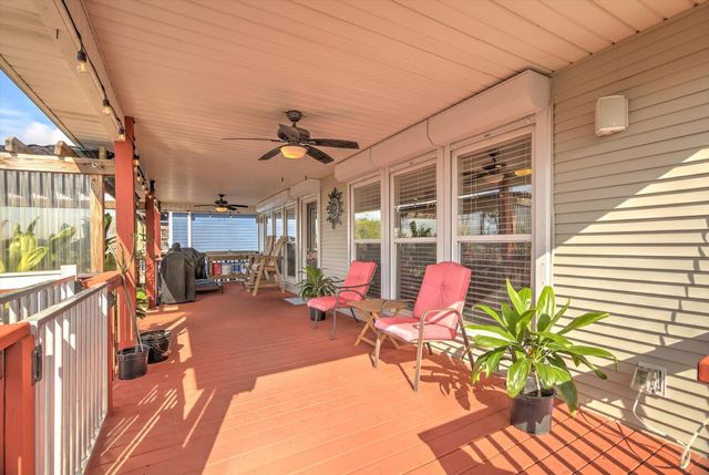 56 Tarpon Street, Bayou Vista, TX 77563