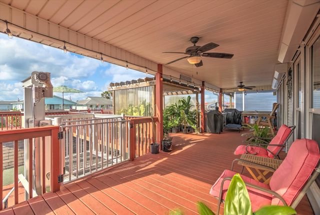 56 Tarpon Street, Bayou Vista, TX 77563