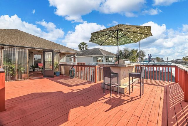 56 Tarpon Street, Bayou Vista, TX 77563