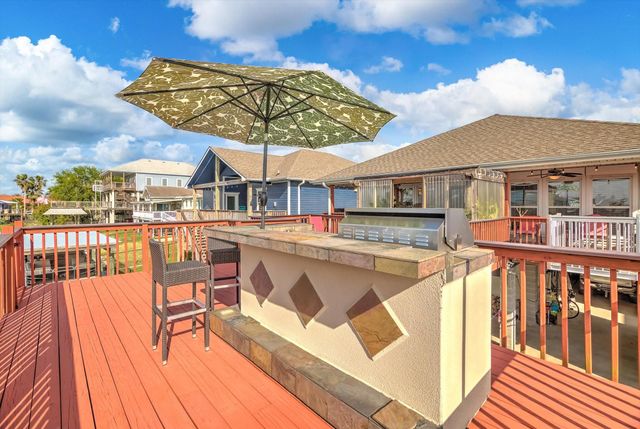 56 Tarpon Street, Bayou Vista, TX 77563