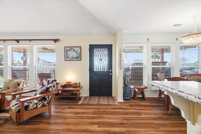 56 Tarpon Street, Bayou Vista, TX 77563