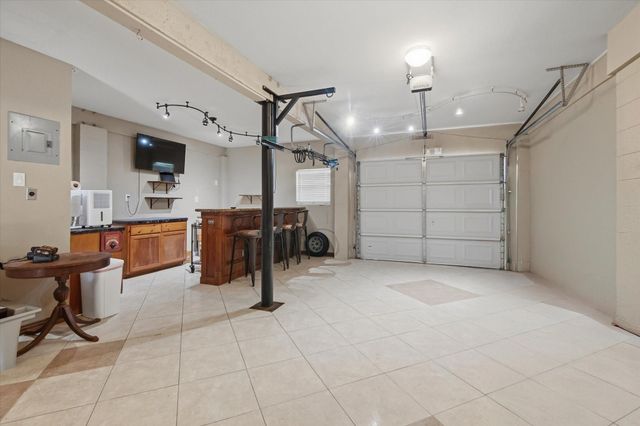 56 Tarpon Street, Bayou Vista, TX 77563