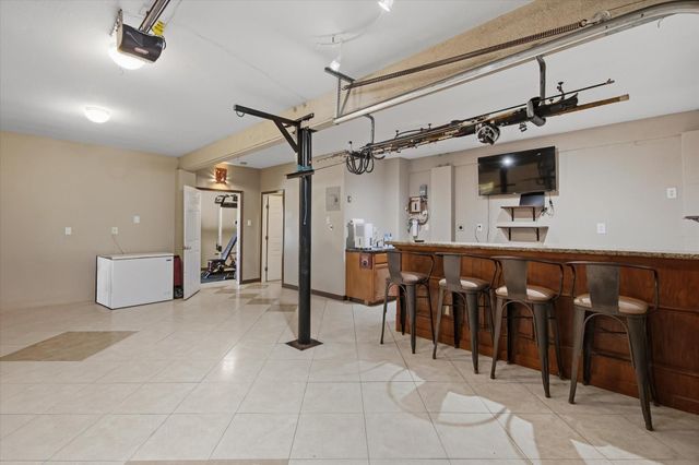 56 Tarpon Street, Bayou Vista, TX 77563