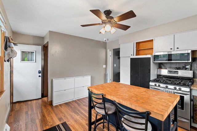 111 N MEADOW STREET, Oshkosh, WI 54902