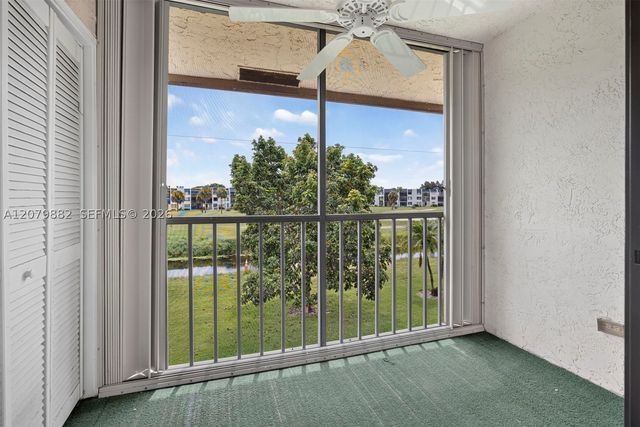 4626 Lucerne Lakes Blvd E 202, Lake Worth, FL 33467