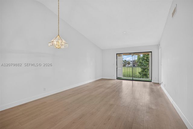4626 Lucerne Lakes Blvd E 202, Lake Worth, FL 33467