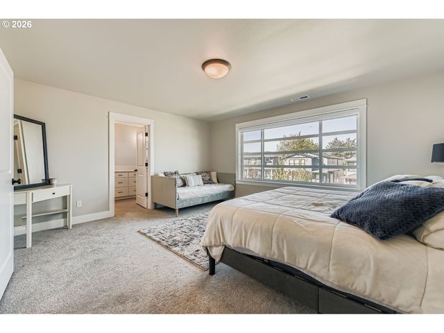 1106 Sw DOTTIE Ct, Troutdale, OR 97060