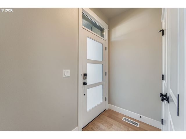 1106 Sw DOTTIE Ct, Troutdale, OR 97060