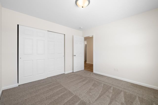 2525 Ivory St, Minot, ND 58703