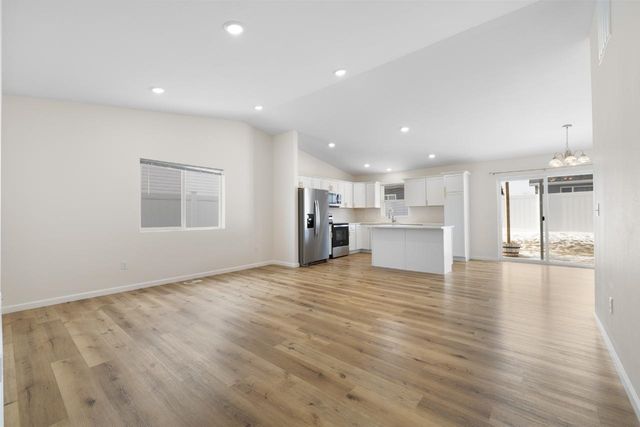 2525 Ivory St, Minot, ND 58703