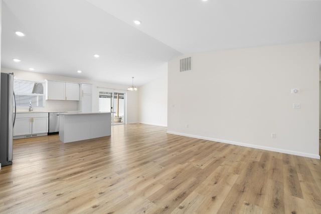 2525 Ivory St, Minot, ND 58703