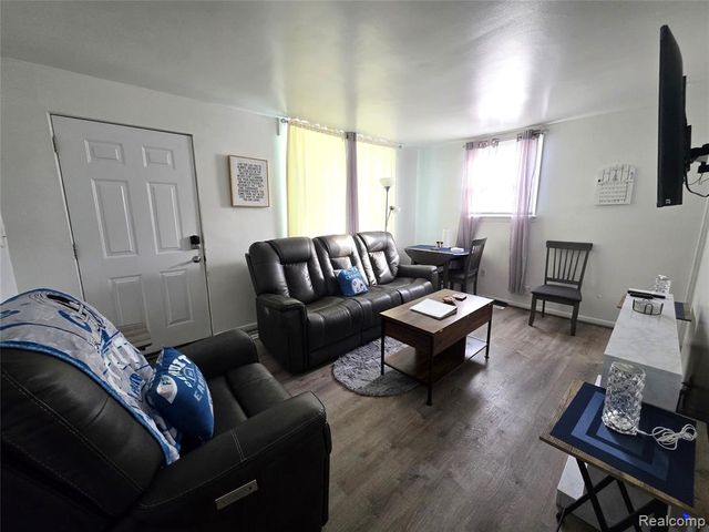 3131 Parkwood Avenue, Saginaw, MI 48601