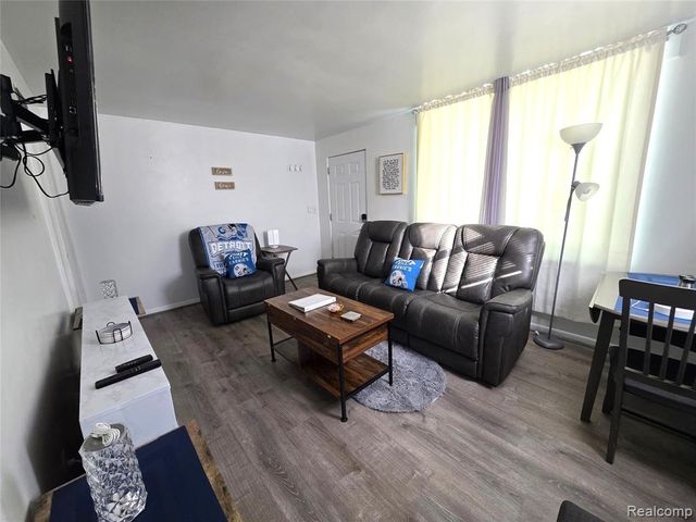 3131 Parkwood Avenue, Saginaw, MI 48601