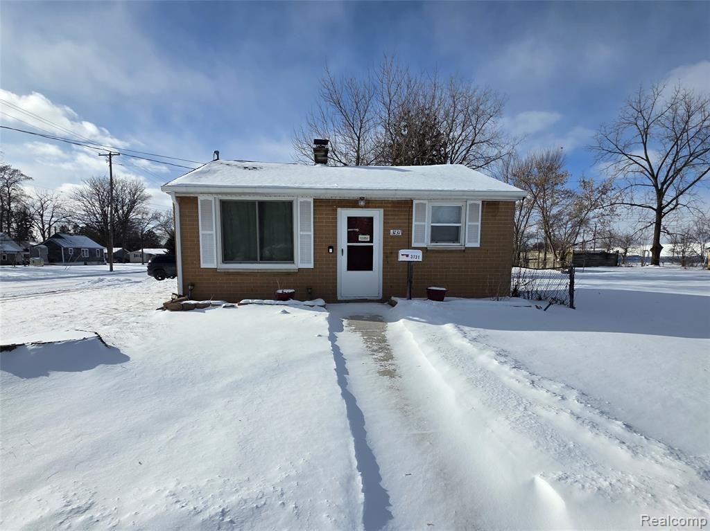 3131 Parkwood Avenue, Saginaw, MI 48601