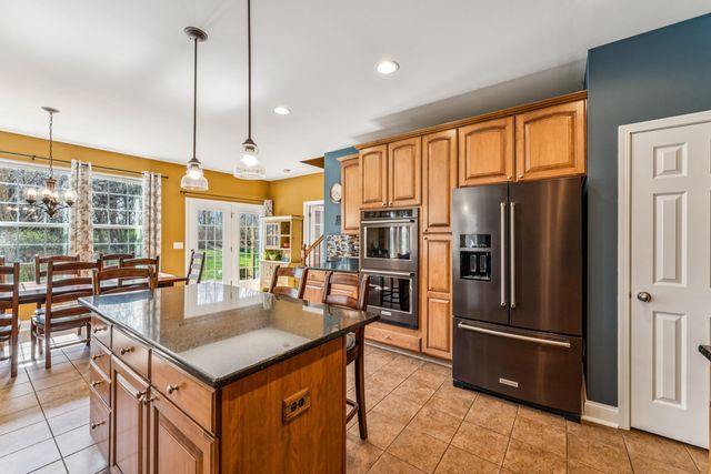 2991 Wagon Road, Elgin, IL 60124