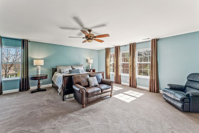 2991 Wagon Road, Elgin, IL 60124