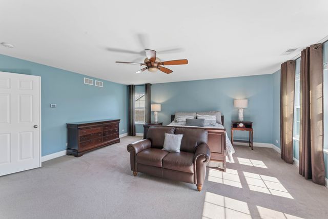 2991 Wagon Road, Elgin, IL 60124