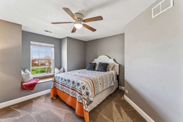 2991 Wagon Road, Elgin, IL 60124