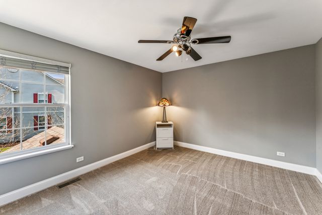 2991 Wagon Road, Elgin, IL 60124