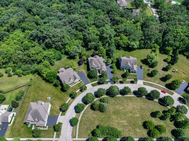 2991 Wagon Road, Elgin, IL 60124