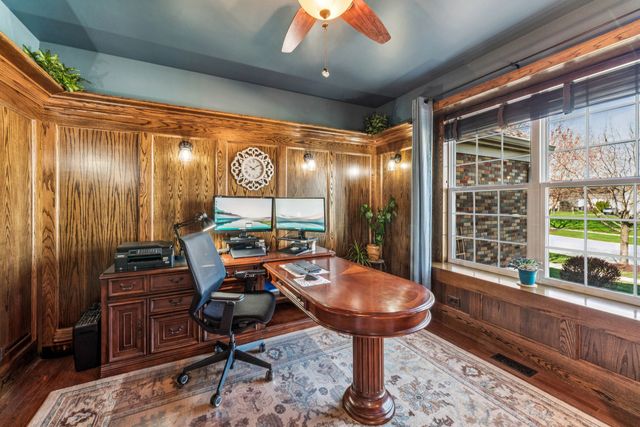 2991 Wagon Road, Elgin, IL 60124