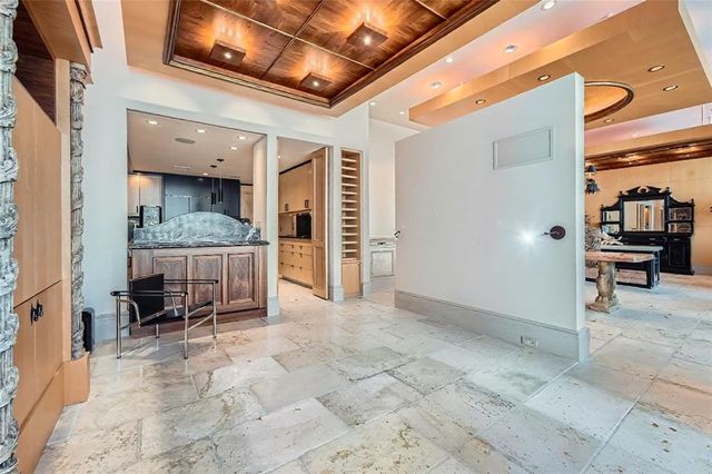 147 15th NE Street 16C, Atlanta, GA 30309