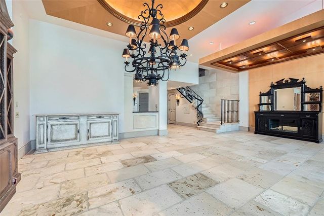 147 15th NE Street 16C, Atlanta, GA 30309