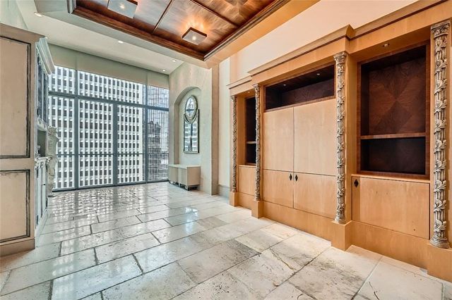 147 15th NE Street 16C, Atlanta, GA 30309