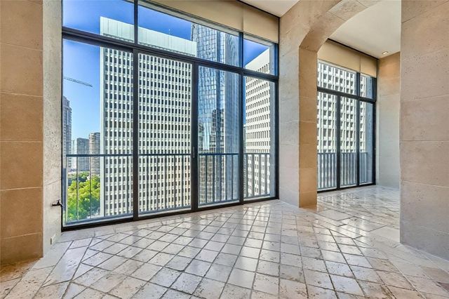 147 15th NE Street 16C, Atlanta, GA 30309