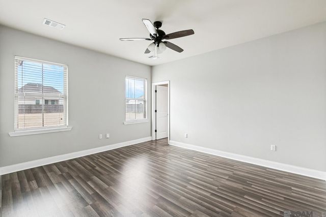 3883 Plantation Ridge Dr, Addis, LA 70710