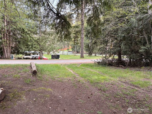 730 E Madrona Boulevard NW, Lakebay, WA 98349