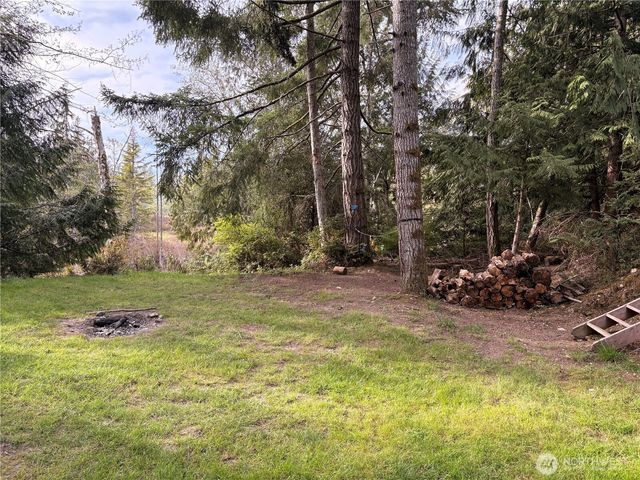 730 E Madrona Boulevard NW, Lakebay, WA 98349