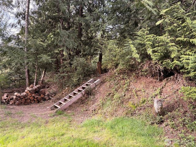 730 E Madrona Boulevard NW, Lakebay, WA 98349