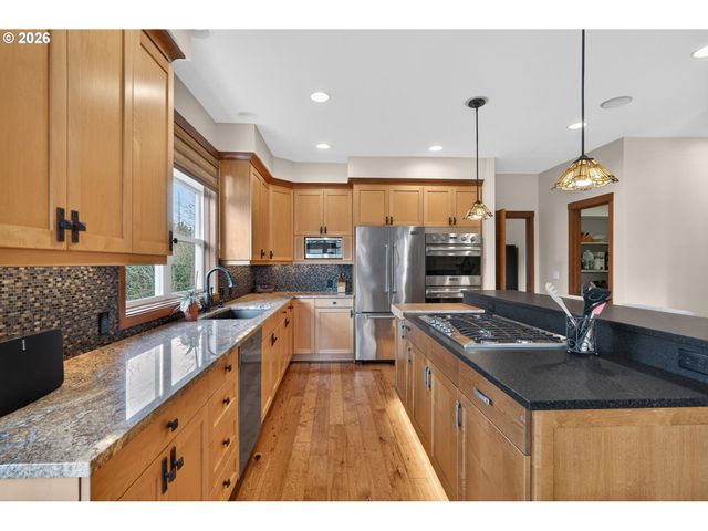 1531 Nw MORGAN Ln, Portland, OR 97229