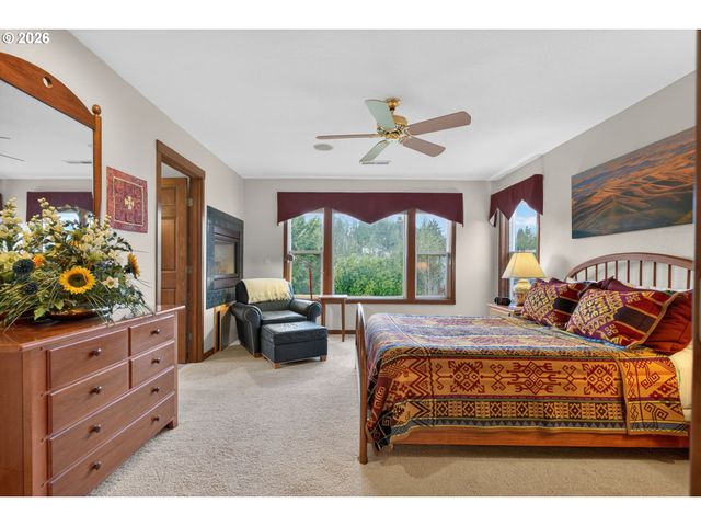 1531 Nw MORGAN Ln, Portland, OR 97229