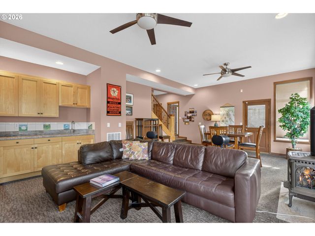 1531 Nw MORGAN Ln, Portland, OR 97229