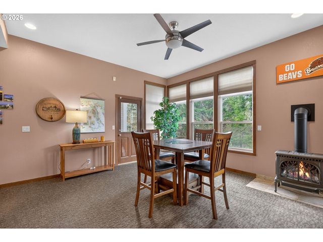 1531 Nw MORGAN Ln, Portland, OR 97229