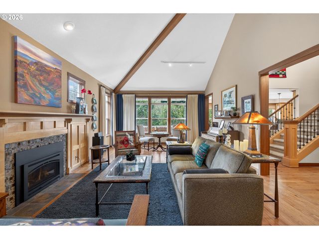 1531 Nw MORGAN Ln, Portland, OR 97229